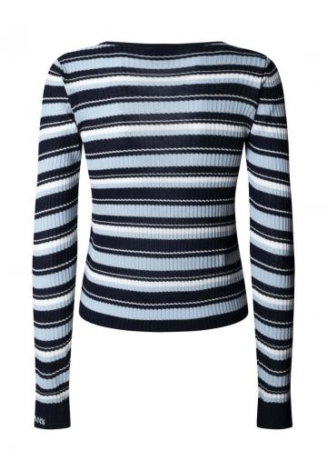 Пуловер в полоску