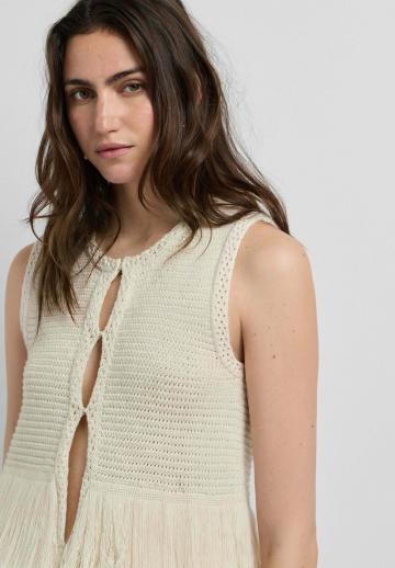 Блузка без рукавов