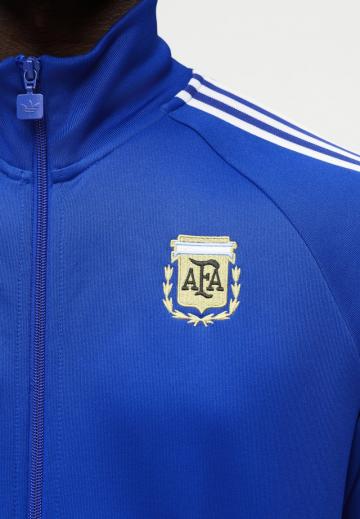 Спортивная куртка