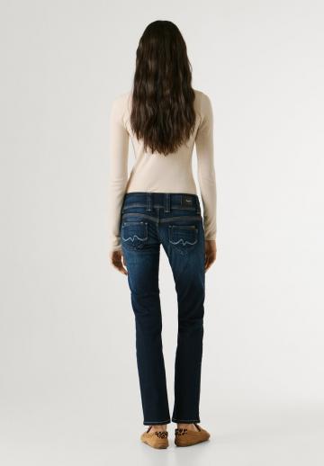 Прямые джинсы