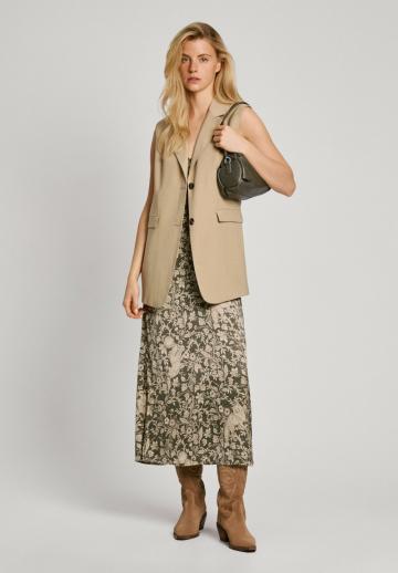 Длинный жилет