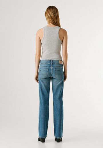 Прямые джинсы