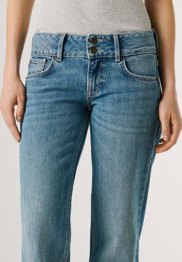 Прямые джинсы