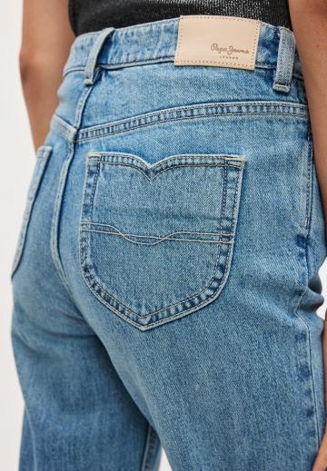 Клешеные джинсы