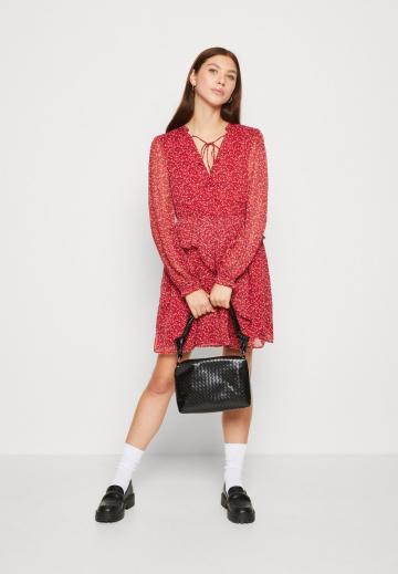 Летнее платье