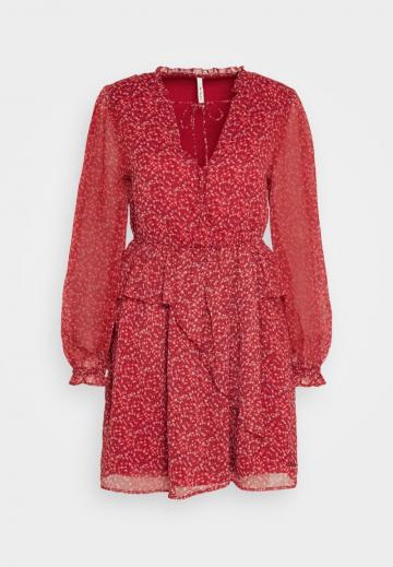 Летнее платье