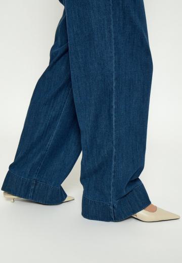 Свободные джинсы