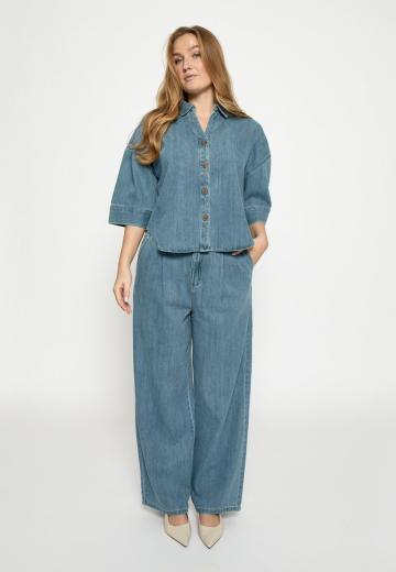 Свободные джинсы