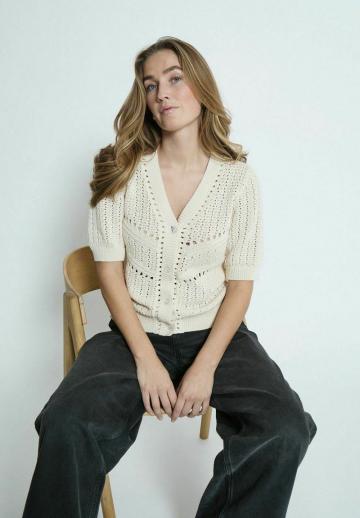 Вязаная кофта