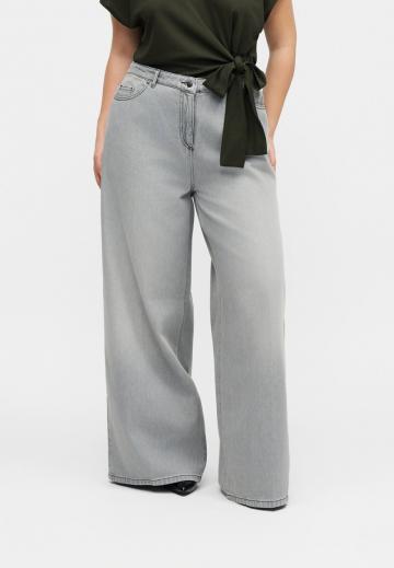 Свободные джинсы