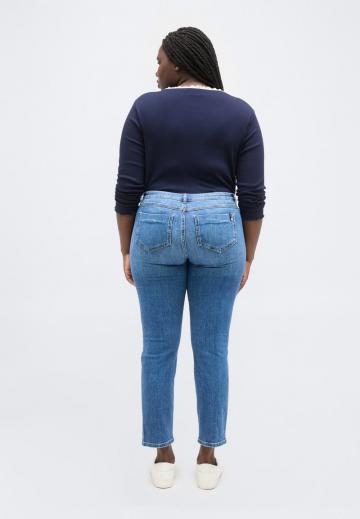 Короткие джинсы