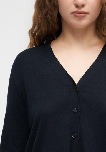 Вязаная кофта