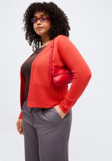 Вязаная кофта