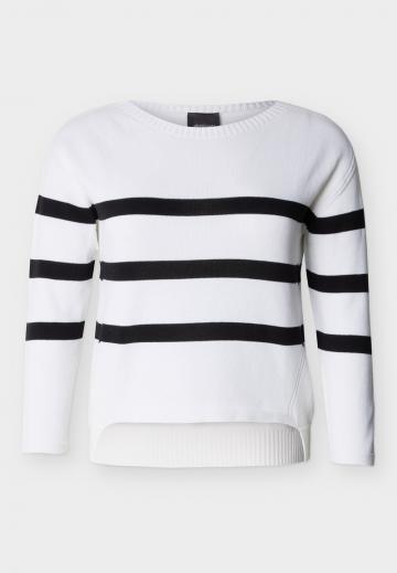Пуловер в полоску