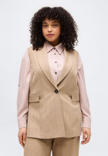 Длинный жилет