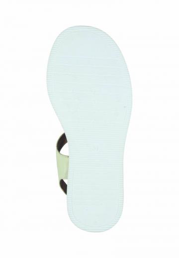 Босоножки на танкетке