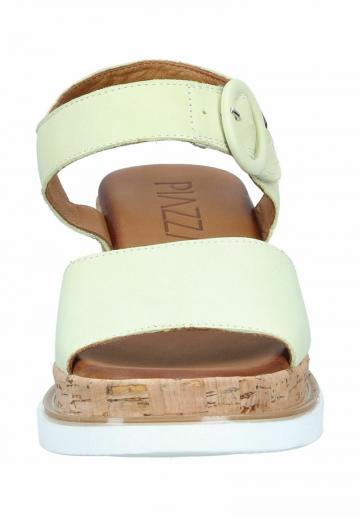 Босоножки на танкетке