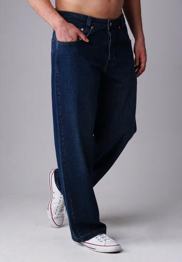 Прямые джинсы