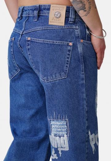 Прямые джинсы