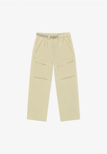 Брюки с накладными карманами