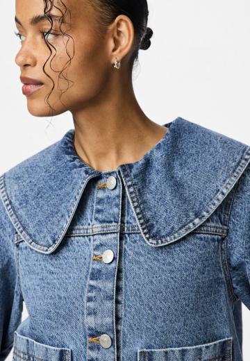 Джинсовая жилетка