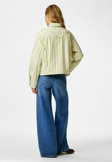 Джинсовая куртка