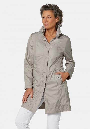 Короткое пальто