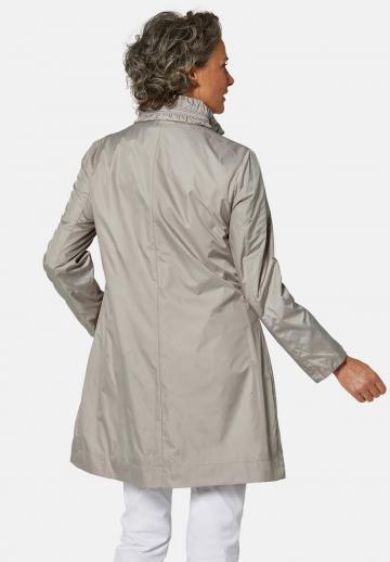 Короткое пальто