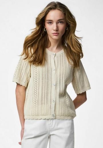 Вязаная кофта