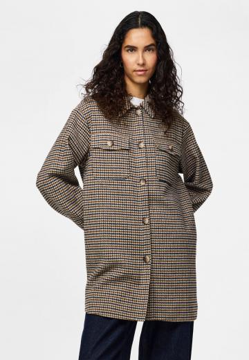 Короткое пальто