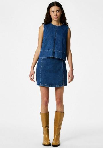 Джинсовая жилетка