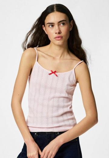 Топ на бретельках