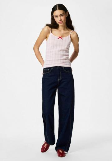 Топ на бретельках