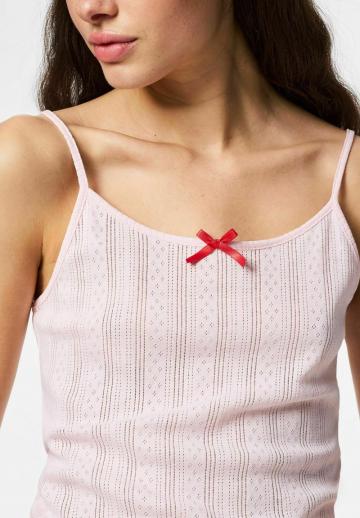 Топ на бретельках