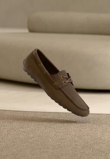 Ботинки на шнуровке