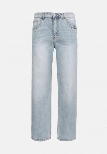 Прямые джинсы