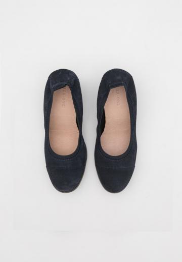 Туфли с высоким носом