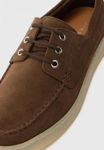 Ботинки на шнуровке