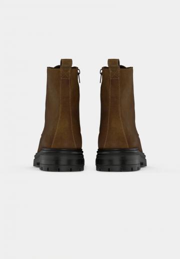 Ботинки на шнуровке