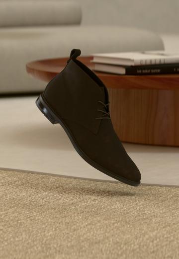 Ботинки на шнуровке