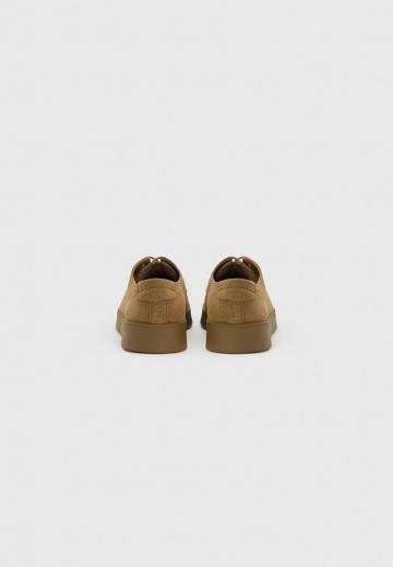 Ботинки на шнуровке