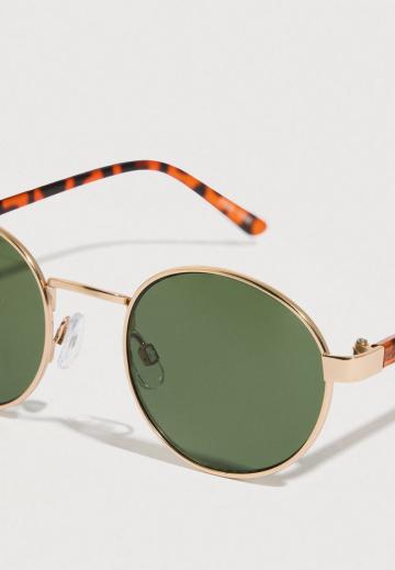 Солнечные очки