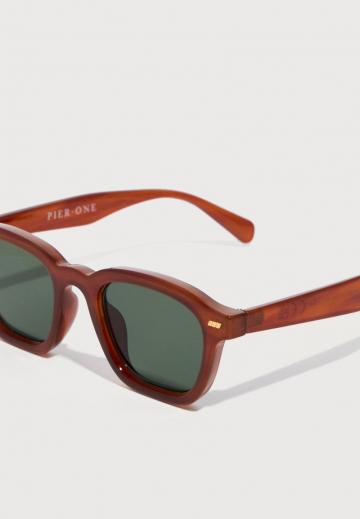 Солнечные очки