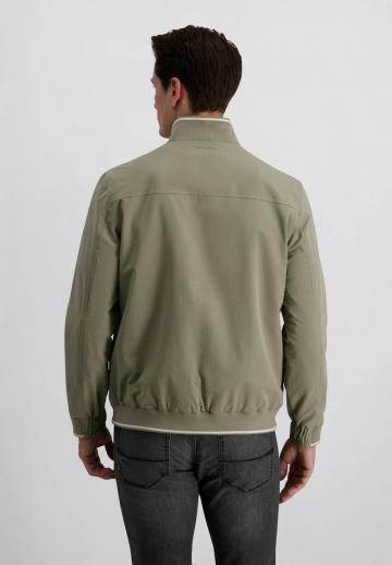 Куртка бомбер