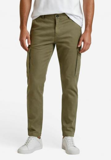 Брюки с накладными карманами