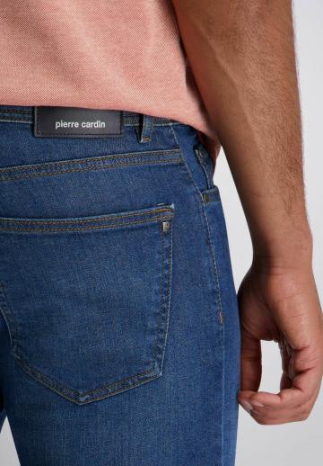 Узкие джинсы