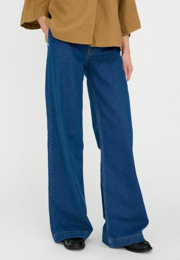 Свободные джинсы
