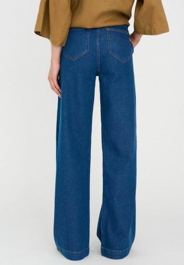 Свободные джинсы