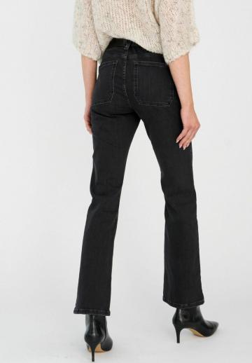 Клешеные брюки