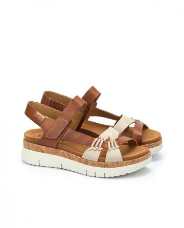 Босоножки на танкетке